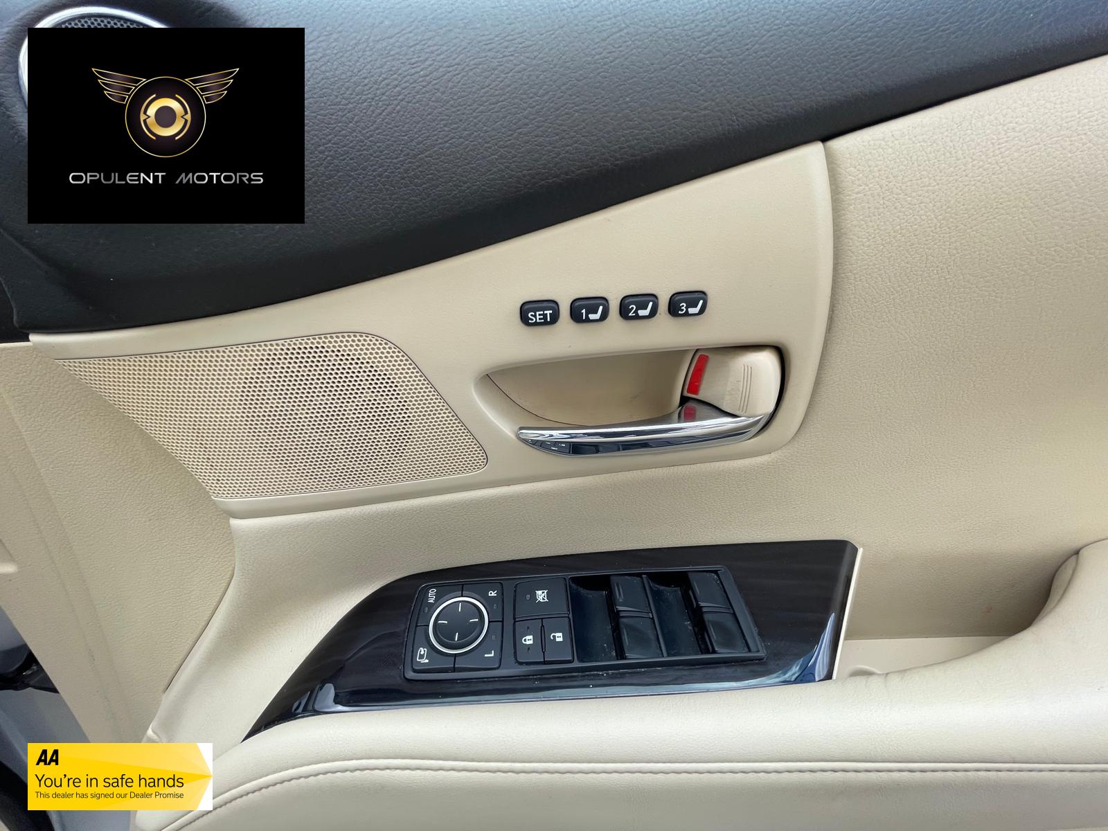 Lexus RX 3.5 450h V6 Advance SUV 5dr Petrol Hybrid CVT 4WD Euro 5 (s/s) (Sunroof) (299 ps)