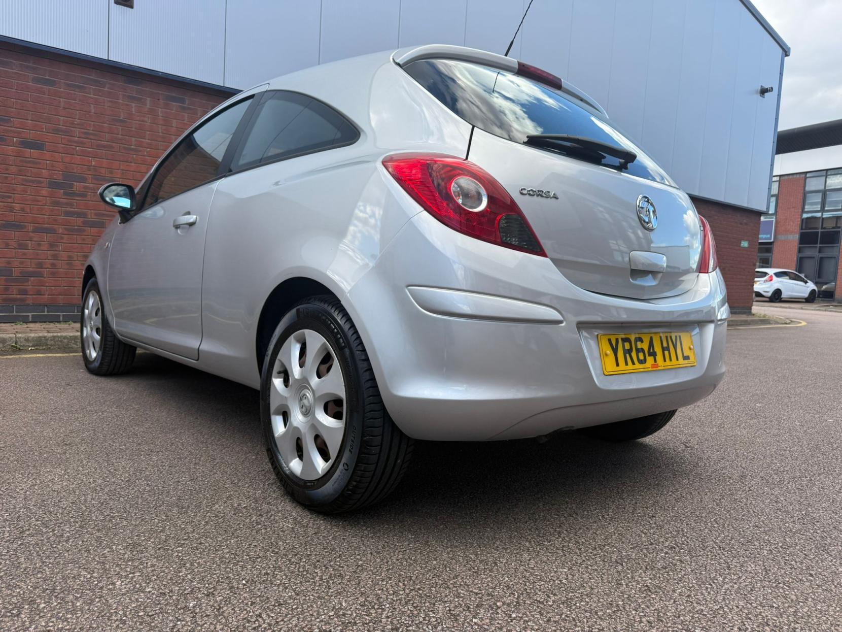 Vauxhall Corsa 1.2 16V Design Hatchback 3dr Petrol Manual Euro 5 (A/C) (85 ps)