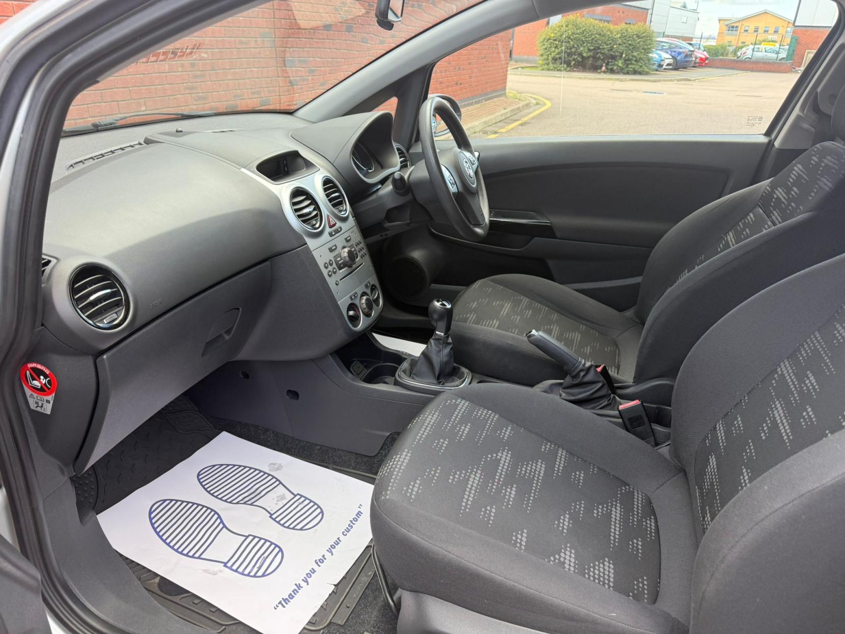 Vauxhall Corsa 1.2 16V Design Hatchback 3dr Petrol Manual Euro 5 (A/C) (85 ps)