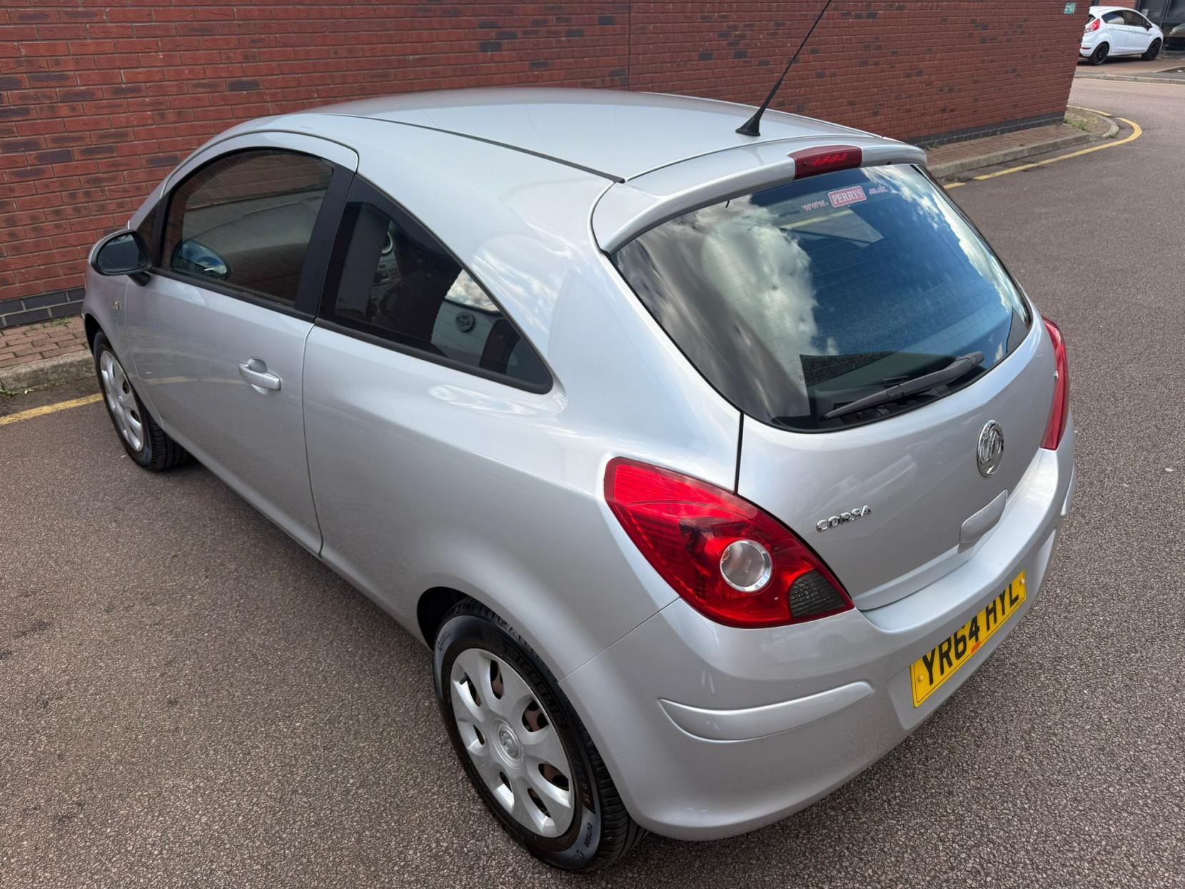 Vauxhall Corsa 1.2 16V Design Hatchback 3dr Petrol Manual Euro 5 (A/C) (85 ps)