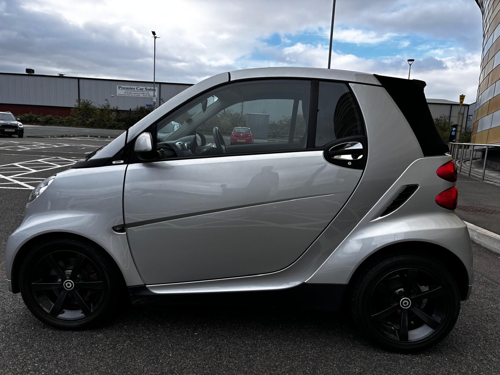 Smart fortwo 1.0 MHD Pulse Cabriolet 2dr Petrol SoftTouch Euro 5 (s/s) (71 bhp)