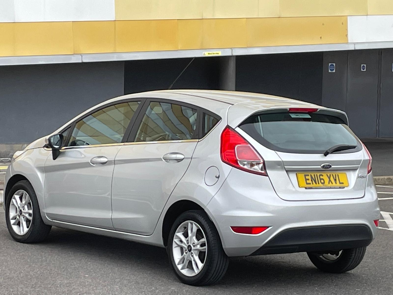 Ford Fiesta 1.5 TDCi Zetec Hatchback 5dr Diesel Manual Euro 6 (75 ps)