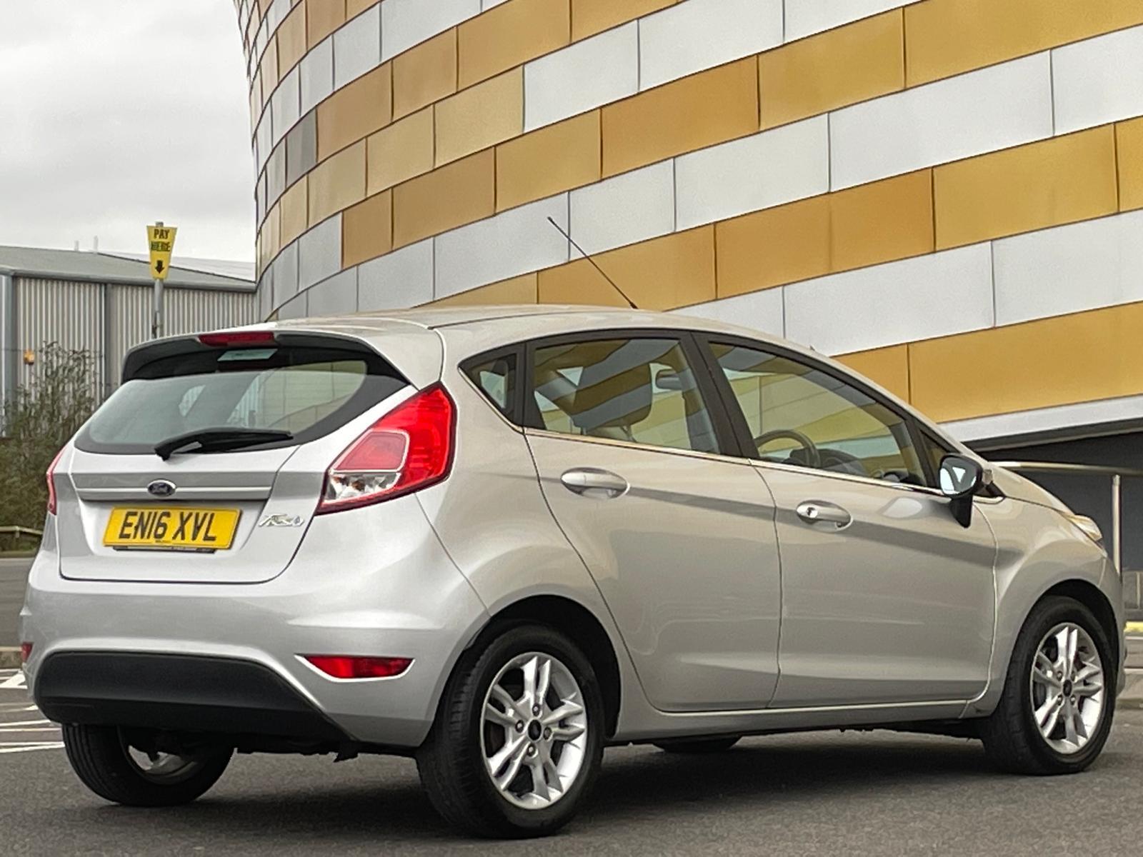 Ford Fiesta 1.5 TDCi Zetec Hatchback 5dr Diesel Manual Euro 6 (75 ps)