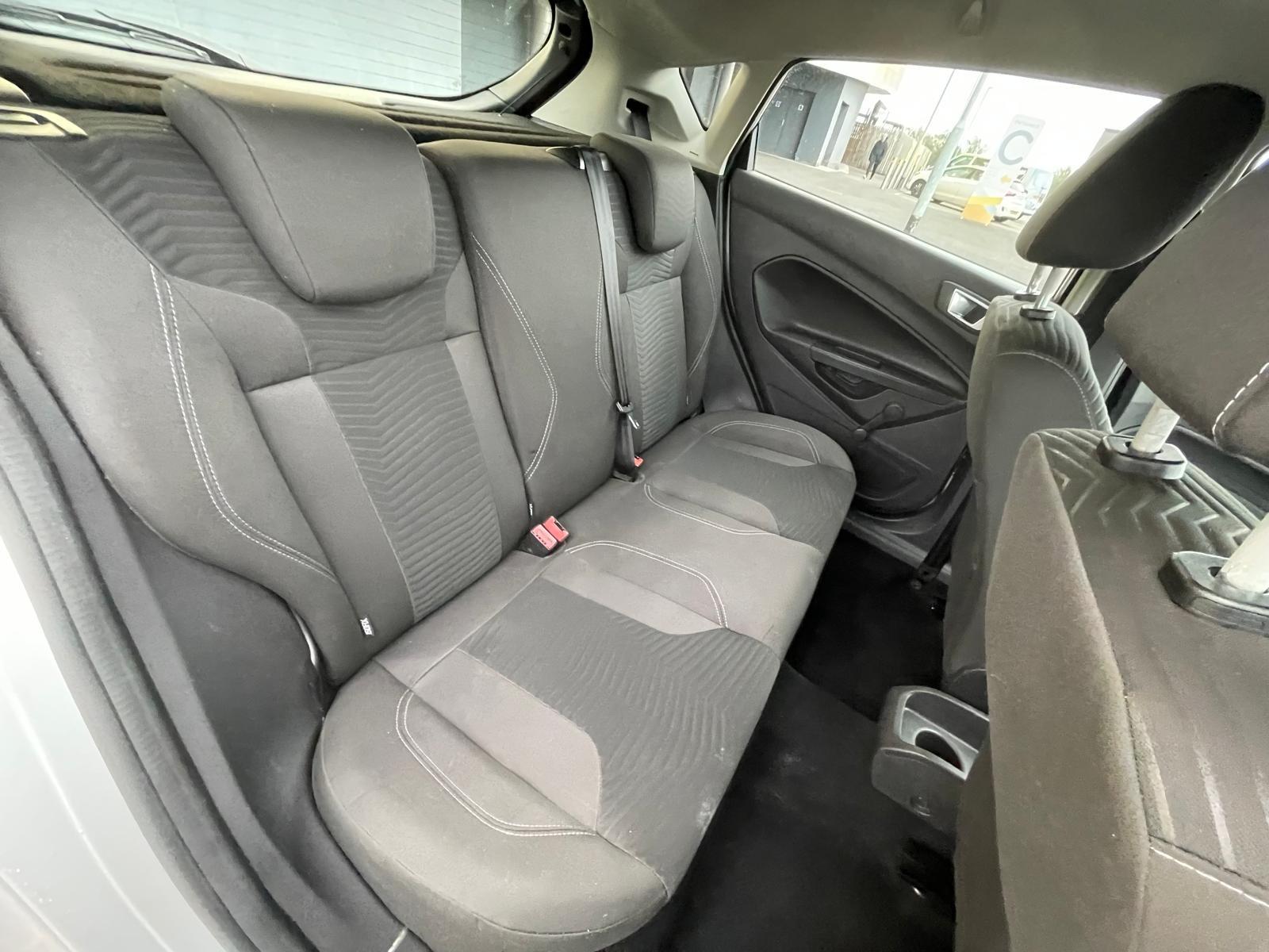 Ford Fiesta 1.5 TDCi Zetec Hatchback 5dr Diesel Manual Euro 6 (75 ps)