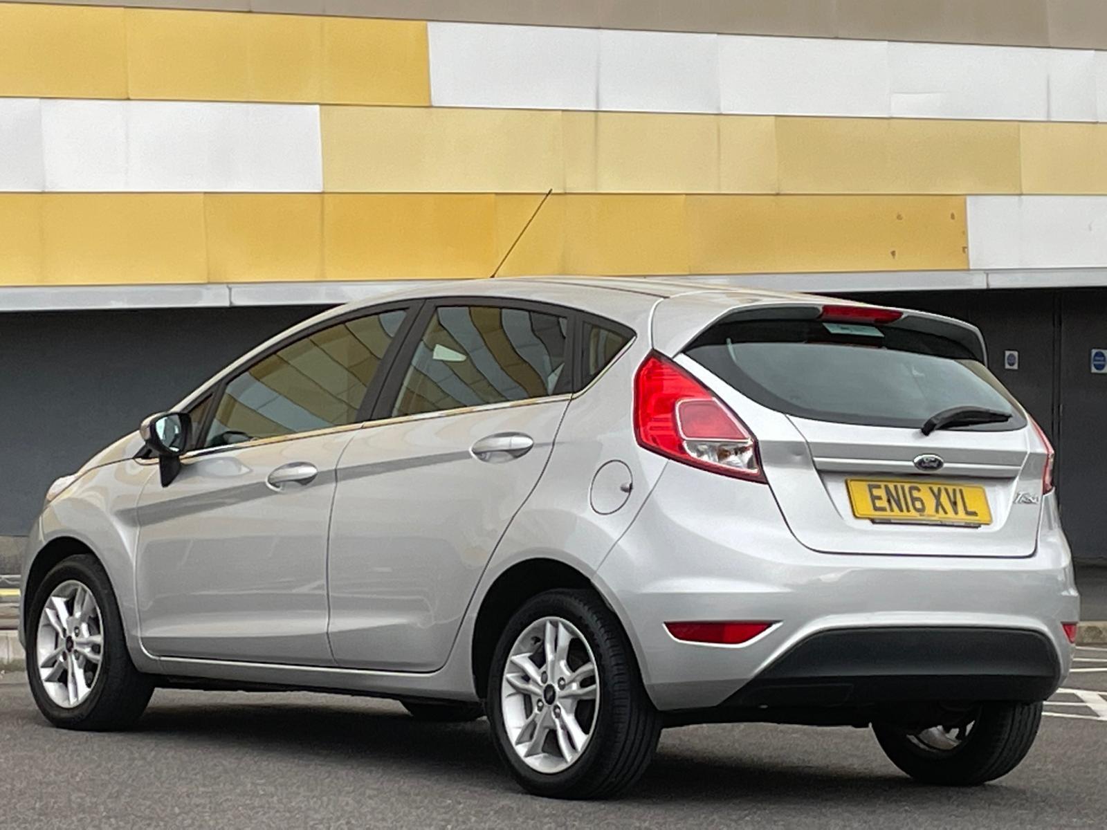 Ford Fiesta 1.5 TDCi Zetec Hatchback 5dr Diesel Manual Euro 6 (75 ps)
