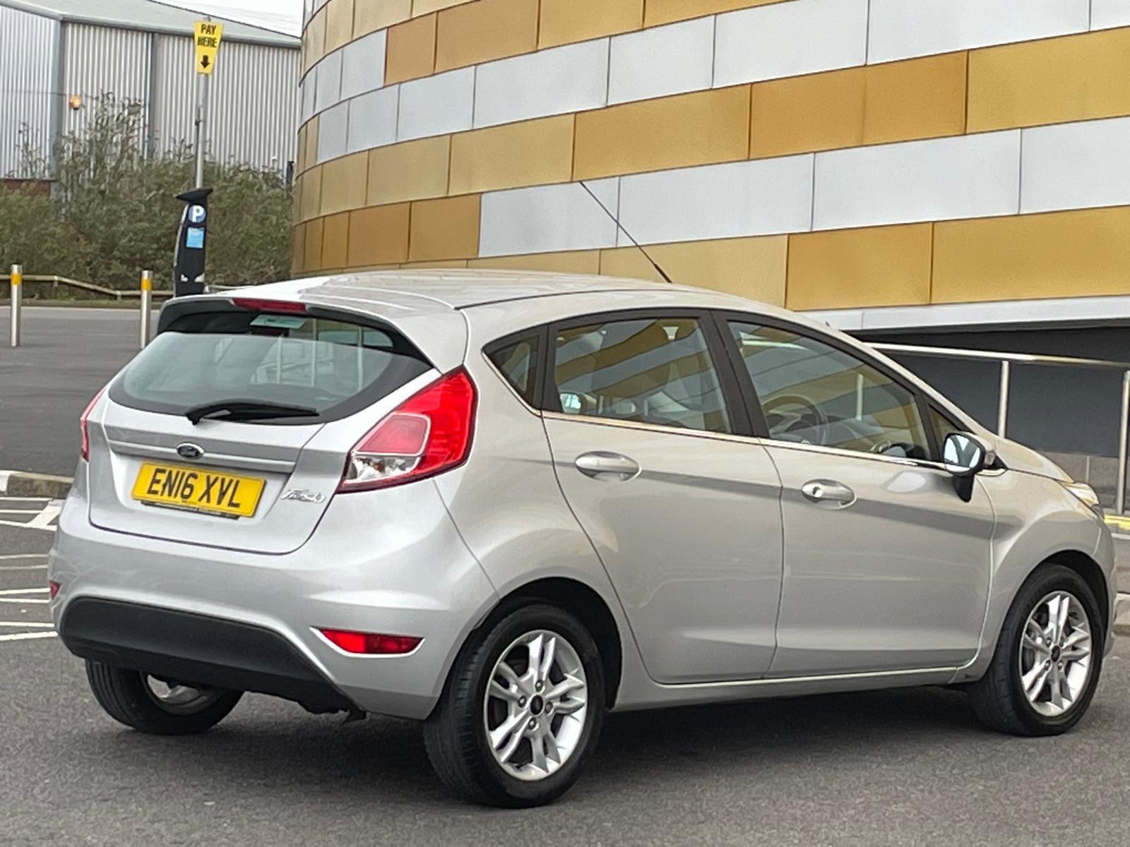 Ford Fiesta 1.5 TDCi Zetec Hatchback 5dr Diesel Manual Euro 6 (75 ps)