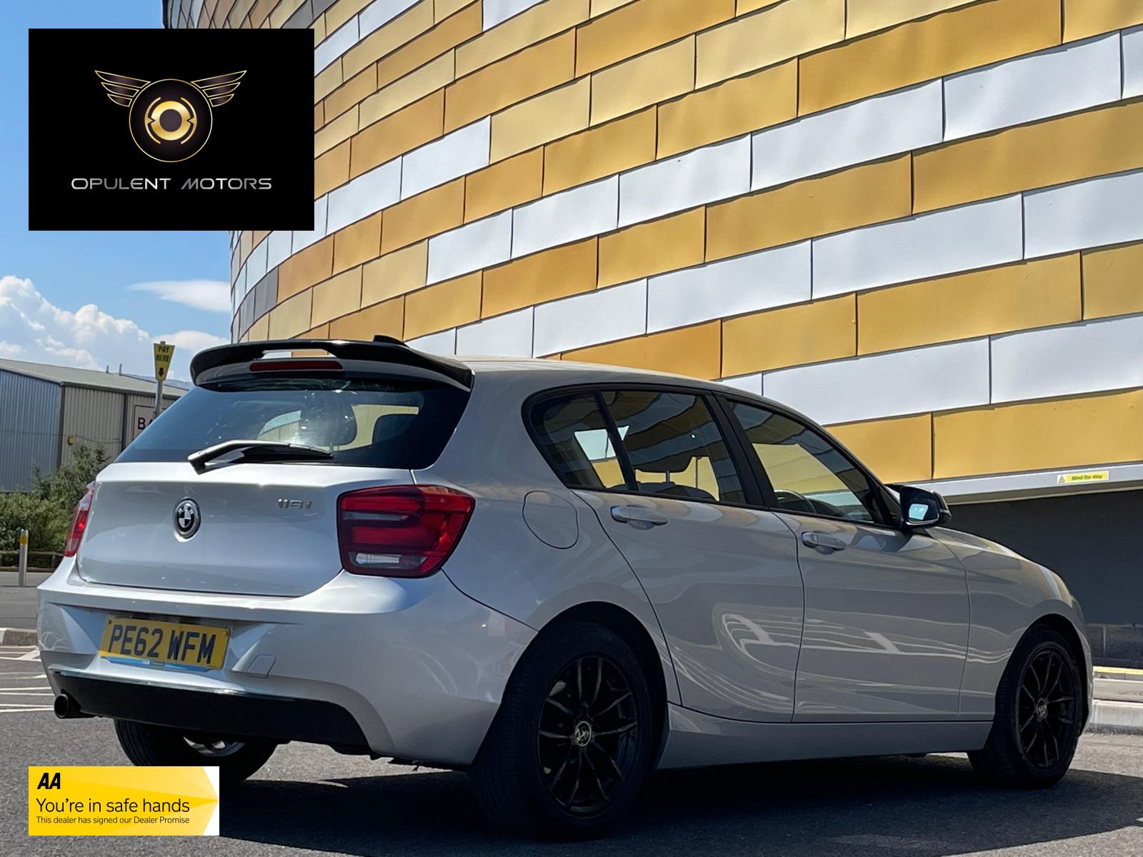 BMW 1 Series 1.6 116i SE Hatchback 5dr Petrol Manual Euro 5 (s/s) (136 ps)