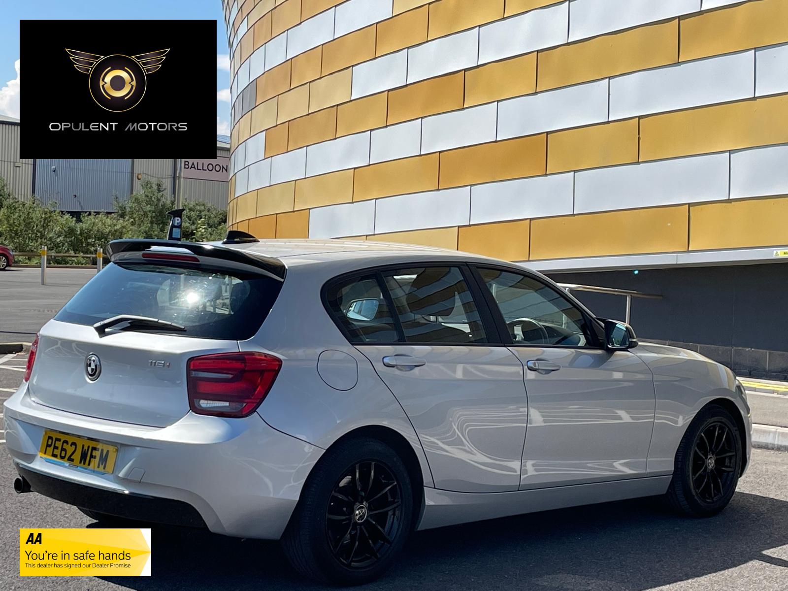 BMW 1 Series 1.6 116i SE Hatchback 5dr Petrol Manual Euro 5 (s/s) (136 ps)