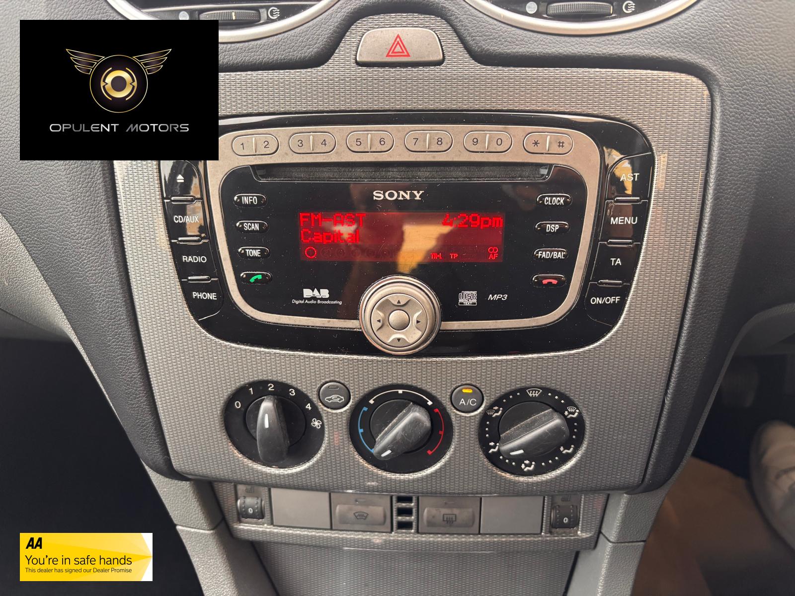 Ford Focus 1.6 Titanium Hatchback 5dr Petrol Manual (159 g/km, 99 bhp)