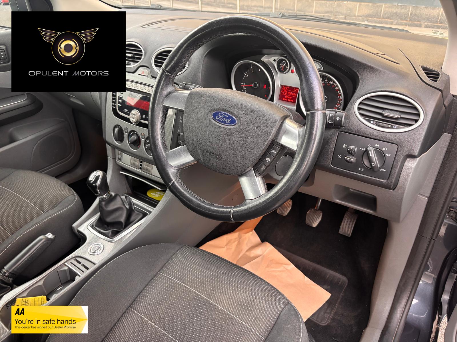 Ford Focus 1.6 Titanium Hatchback 5dr Petrol Manual (159 g/km, 99 bhp)