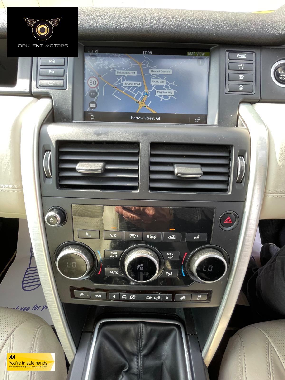 Land Rover Discovery Sport 2.2 SD4 HSE Luxury SUV 5dr Diesel Manual 4WD Euro 5 (s/s) (190 ps)