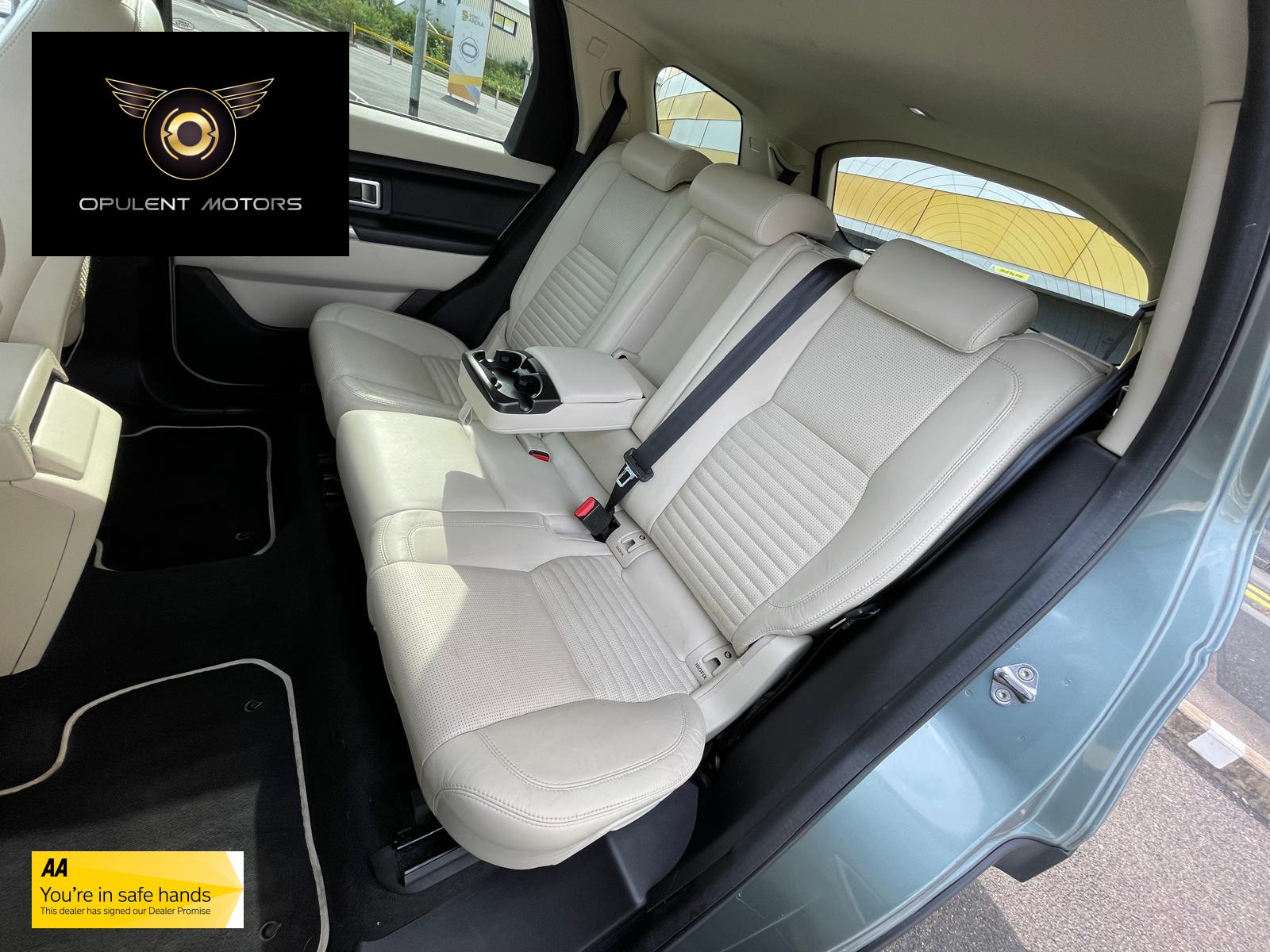 Land Rover Discovery Sport 2.2 SD4 HSE Luxury SUV 5dr Diesel Manual 4WD Euro 5 (s/s) (190 ps)