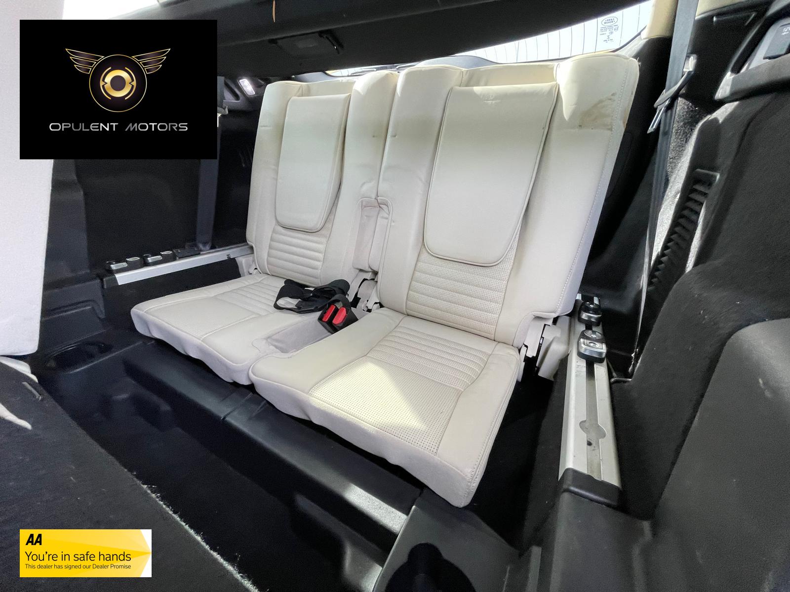 Land Rover Discovery Sport 2.2 SD4 HSE Luxury SUV 5dr Diesel Manual 4WD Euro 5 (s/s) (190 ps)
