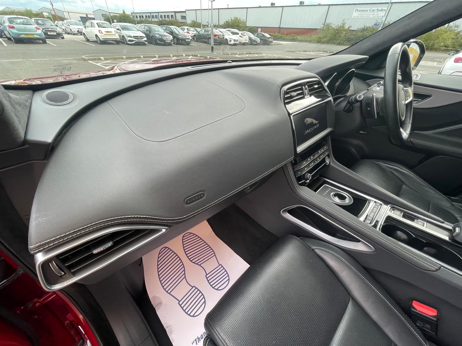 Jaguar F-PACE 2.0 D240 R-Sport SUV 5dr Diesel Auto AWD Euro 6 (s/s) (240 ps)