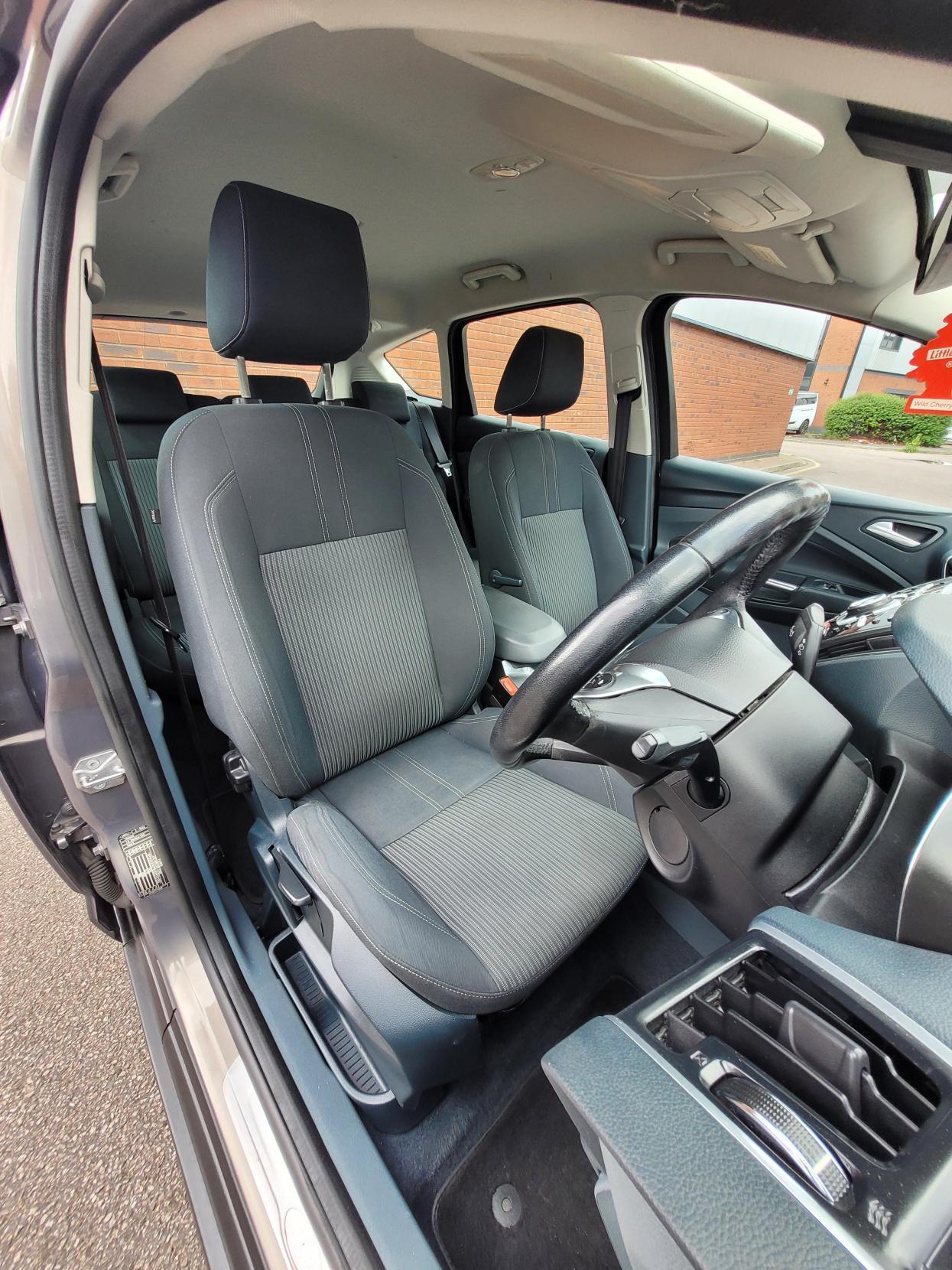 Ford C-Max 1.6 TDCi Titanium MPV 5dr Diesel Manual Euro 5 (115 ps)