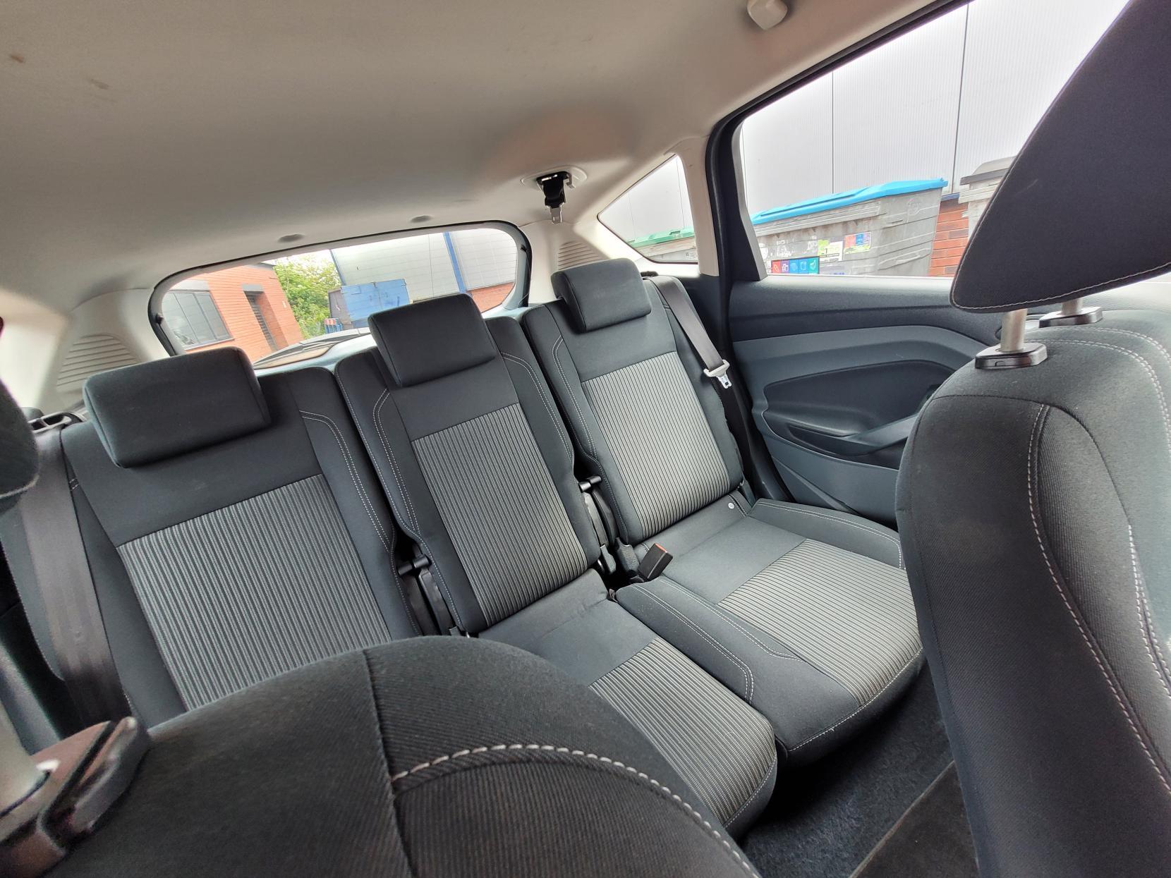 Ford C-Max 1.6 TDCi Titanium MPV 5dr Diesel Manual Euro 5 (115 ps)