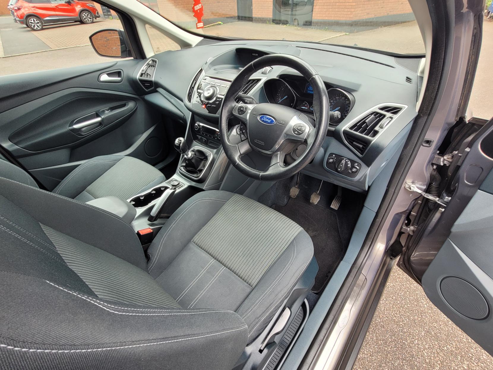 Ford C-Max 1.6 TDCi Titanium MPV 5dr Diesel Manual Euro 5 (115 ps)