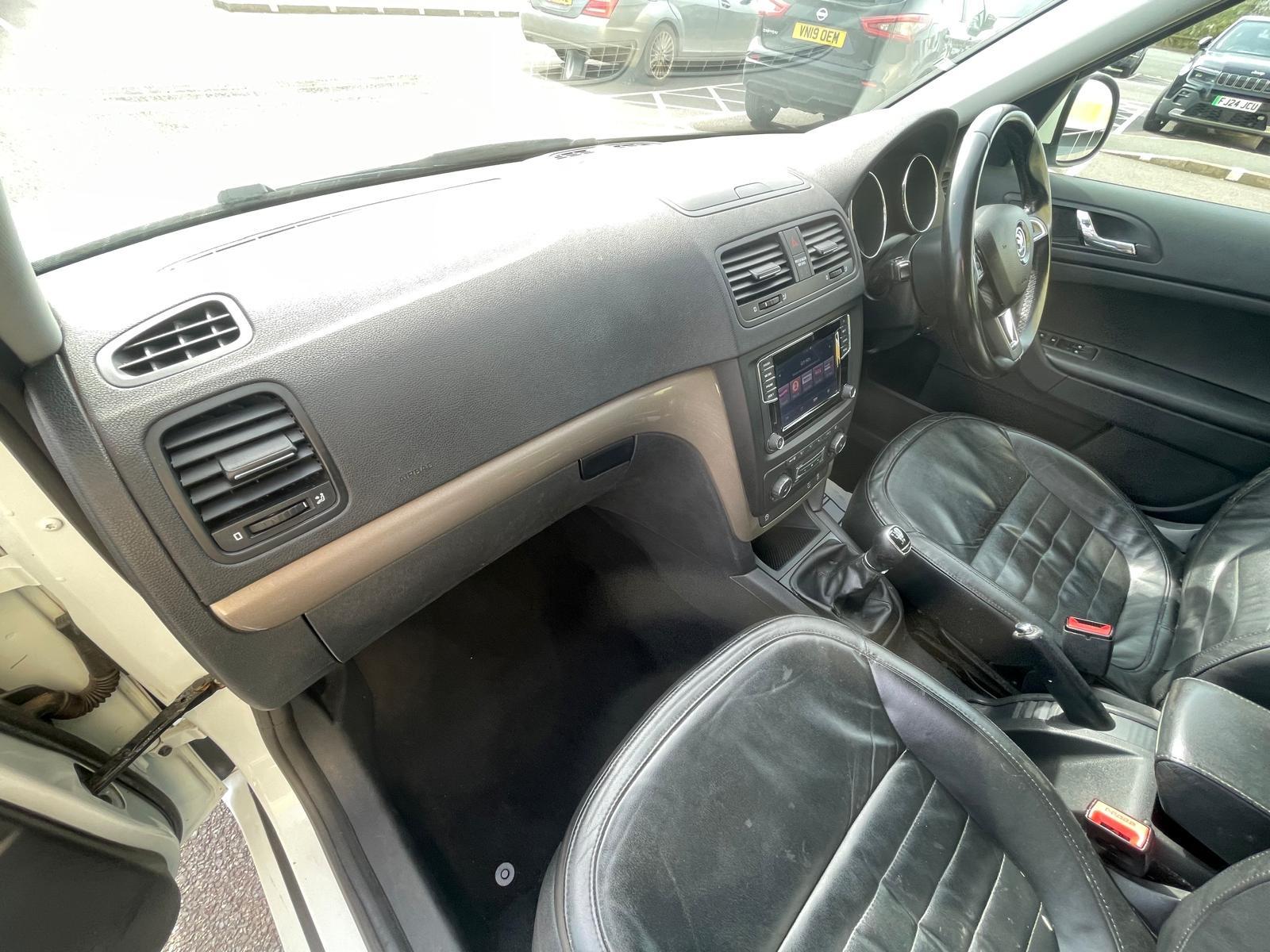 Skoda Yeti 1.6 TDI GreenLine II Elegance SUV 5dr Diesel Manual Euro 5 (s/s) (105 ps)