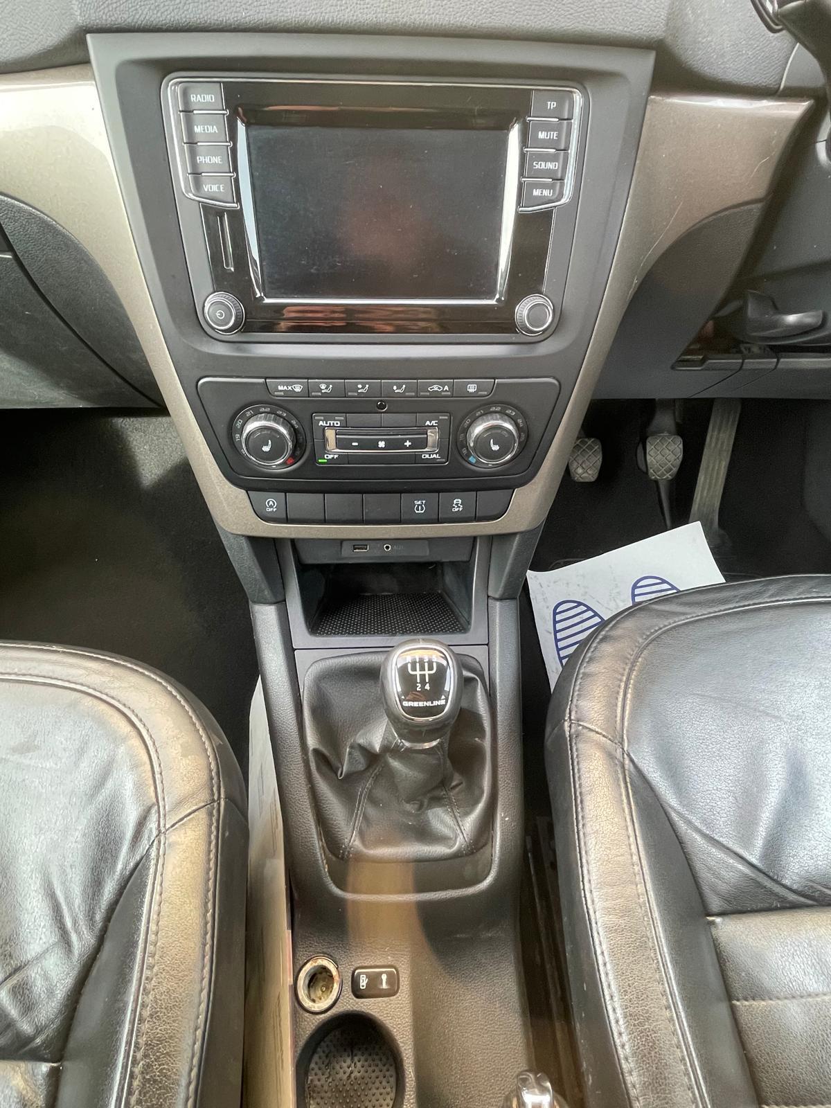 Skoda Yeti 1.6 TDI GreenLine II Elegance SUV 5dr Diesel Manual Euro 5 (s/s) (105 ps)