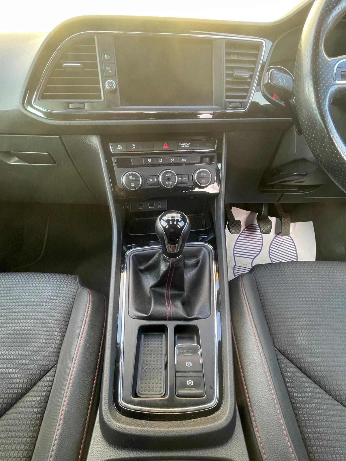 SEAT Leon 2.0 TDI FR Technology Hatchback 5dr Diesel Manual Euro 6 (s/s) (184 ps)