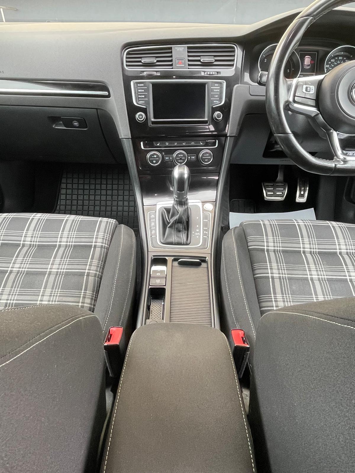 Volkswagen Golf 2.0 TDI BlueMotion Tech GTD Hatchback 5dr Diesel DSG Euro 6 (s/s) (184 ps)