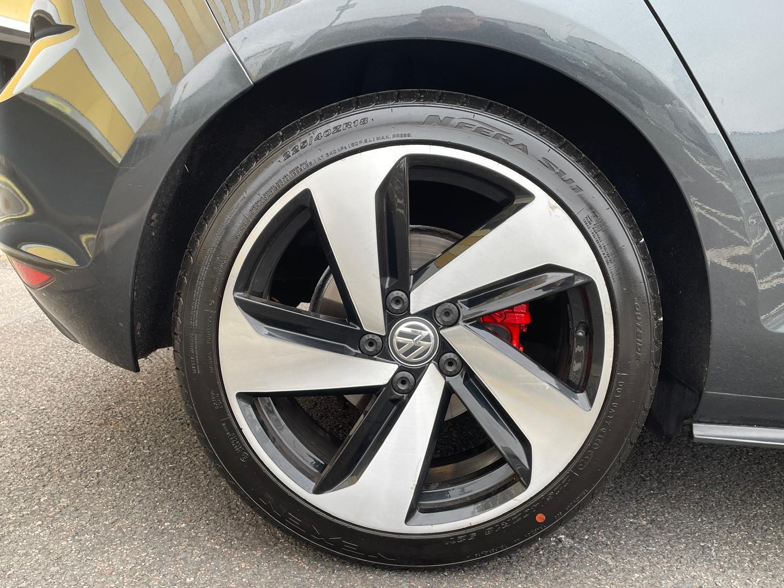 Volkswagen Golf 2.0 TDI BlueMotion Tech GTD Hatchback 5dr Diesel DSG Euro 6 (s/s) (184 ps)