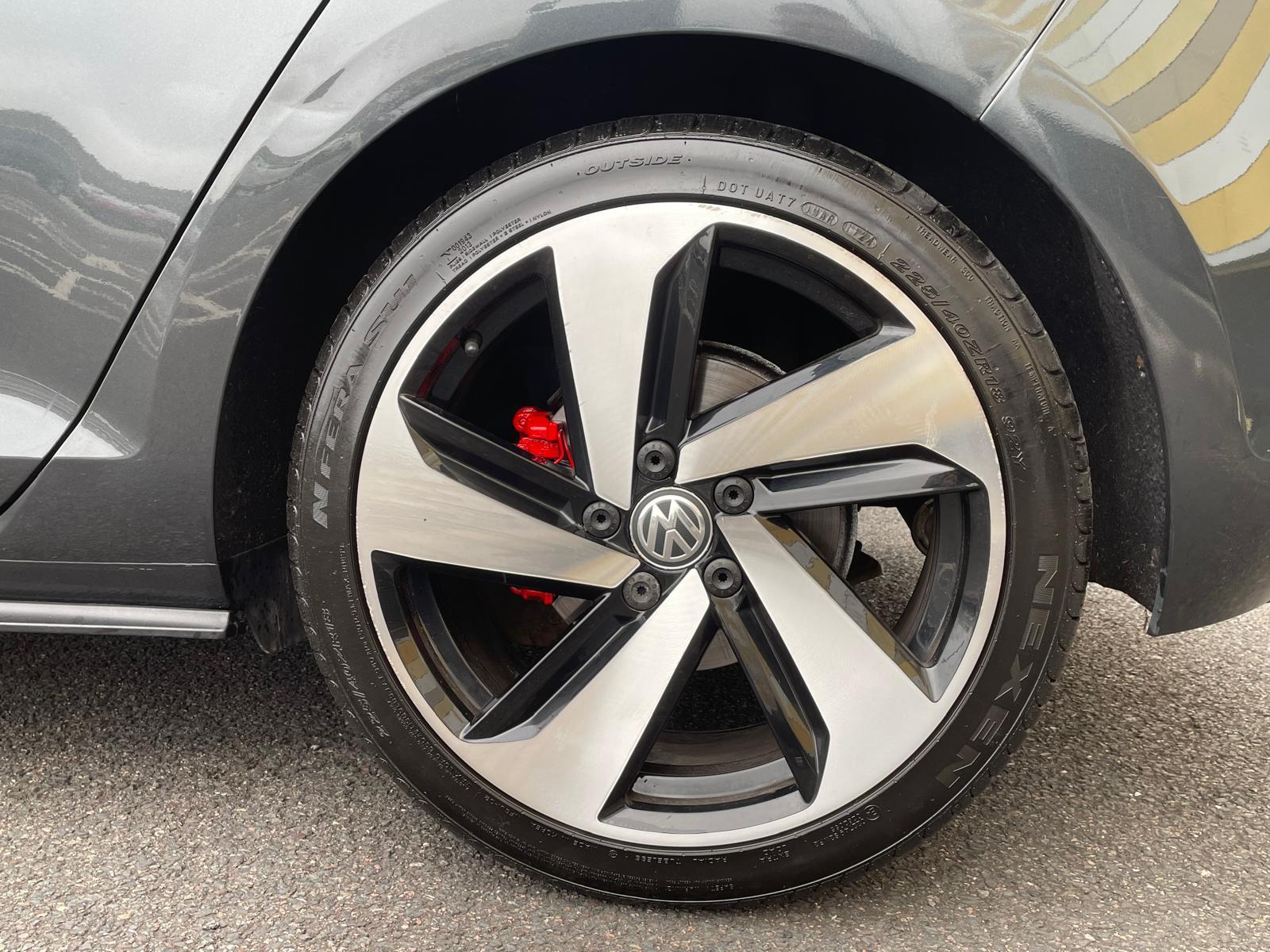 Volkswagen Golf 2.0 TDI BlueMotion Tech GTD Hatchback 5dr Diesel DSG Euro 6 (s/s) (184 ps)