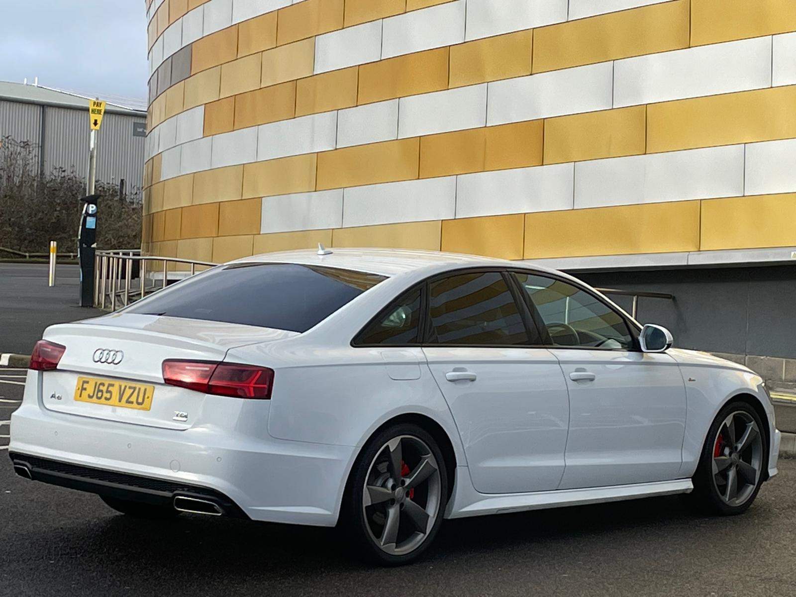 Audi A6 Saloon 2.0 TDI ultra Black Edition Saloon 4dr Diesel S Tronic Euro 6 (s/s) (190 ps)