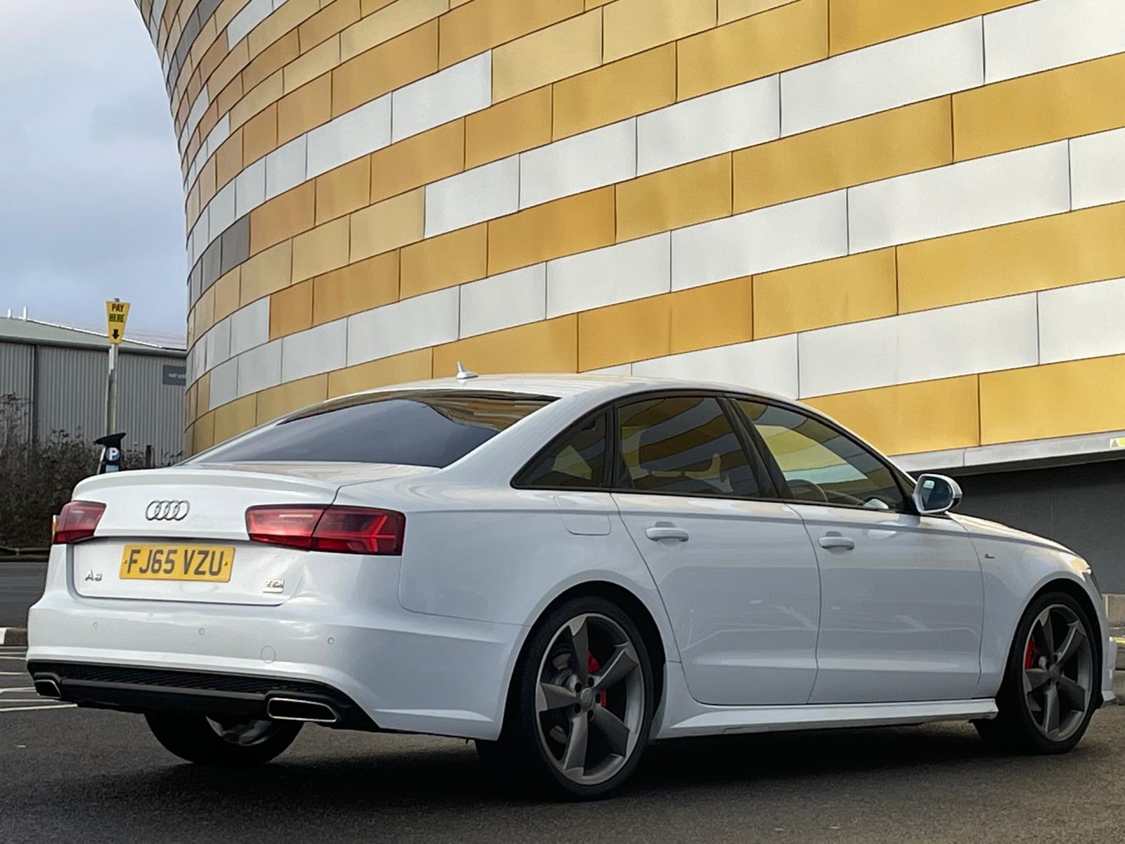 Audi A6 Saloon 2.0 TDI ultra Black Edition Saloon 4dr Diesel S Tronic Euro 6 (s/s) (190 ps)