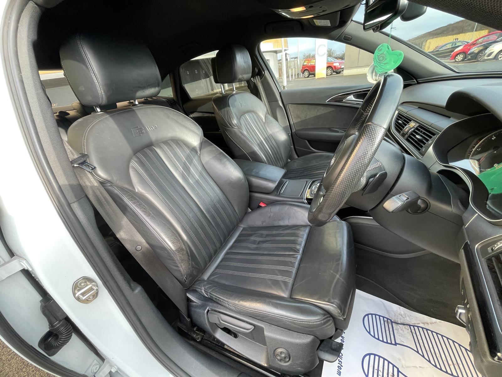 Audi A6 Saloon 2.0 TDI ultra Black Edition Saloon 4dr Diesel S Tronic Euro 6 (s/s) (190 ps)