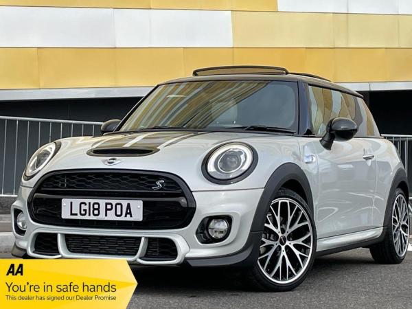 MINI HATCH COOPER 2.0 COOPER S WORKS 210 3d 189 BHP 27 factory fitted optional extras