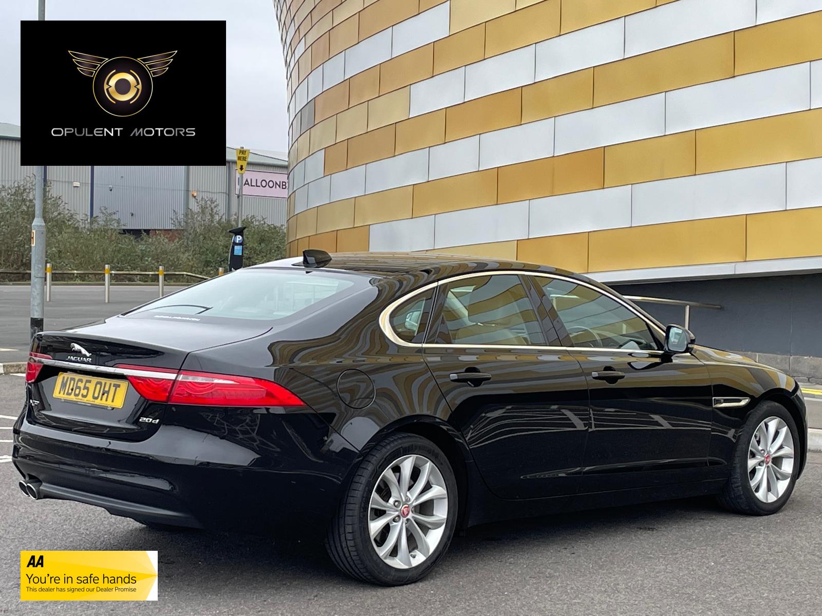 Jaguar XF 2.0d Prestige Saloon 4dr Diesel Auto Euro 6 (s/s) (180 ps)