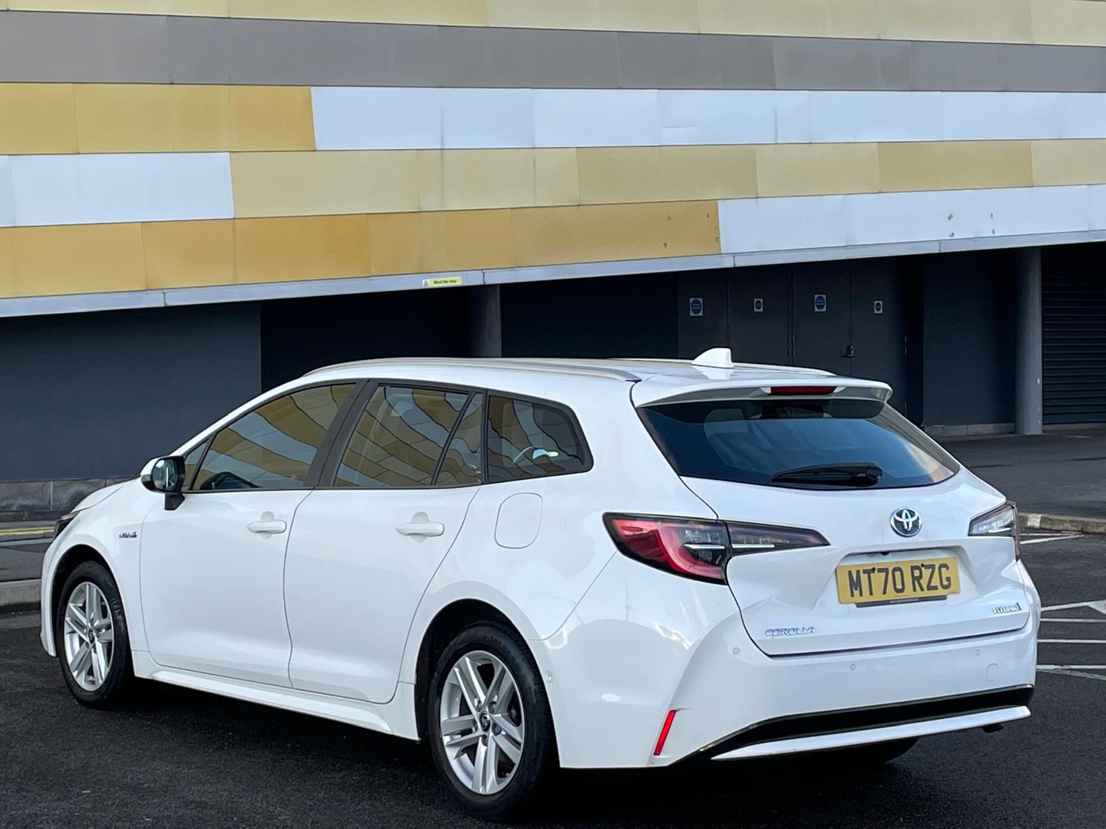 Toyota Corolla 1.8 VVT-h GPF Icon Tech Touring Sports 5dr Petrol Hybrid CVT Euro 6 (s/s) (122 ps)