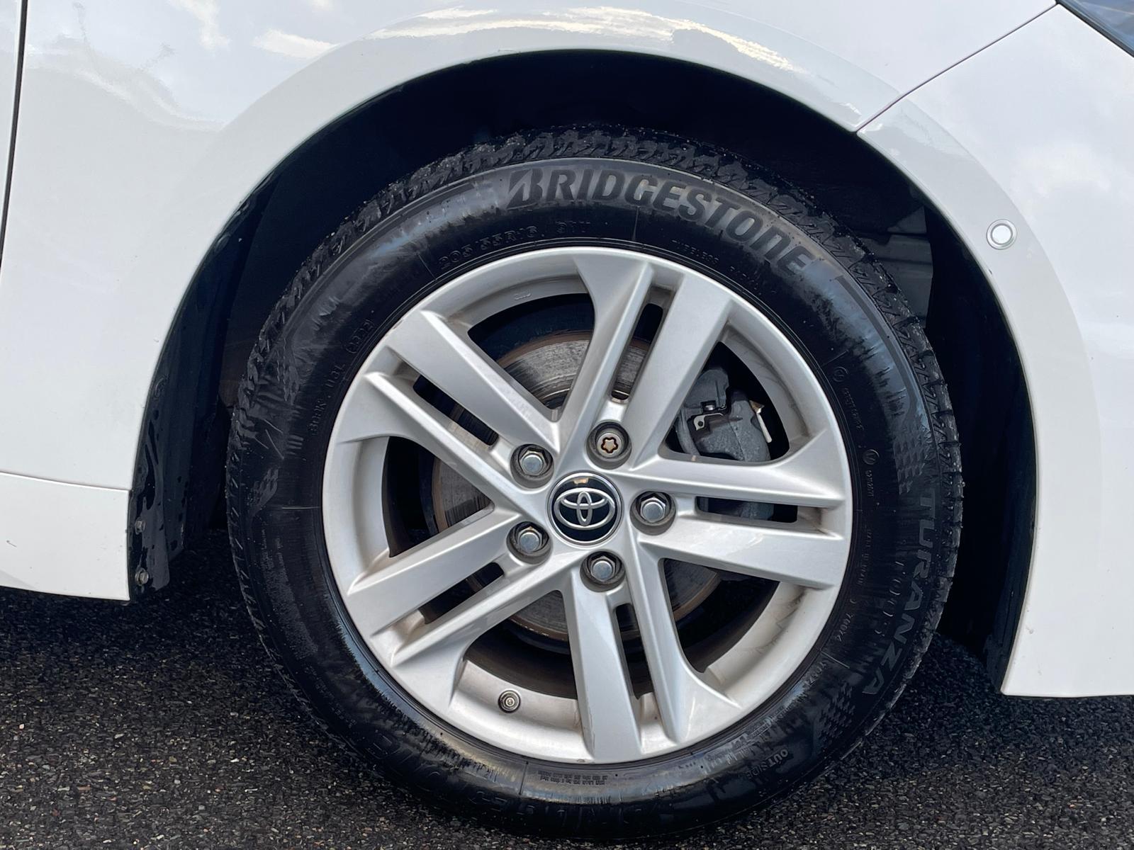 Toyota Corolla 1.8 VVT-h GPF Icon Tech Touring Sports 5dr Petrol Hybrid CVT Euro 6 (s/s) (122 ps)