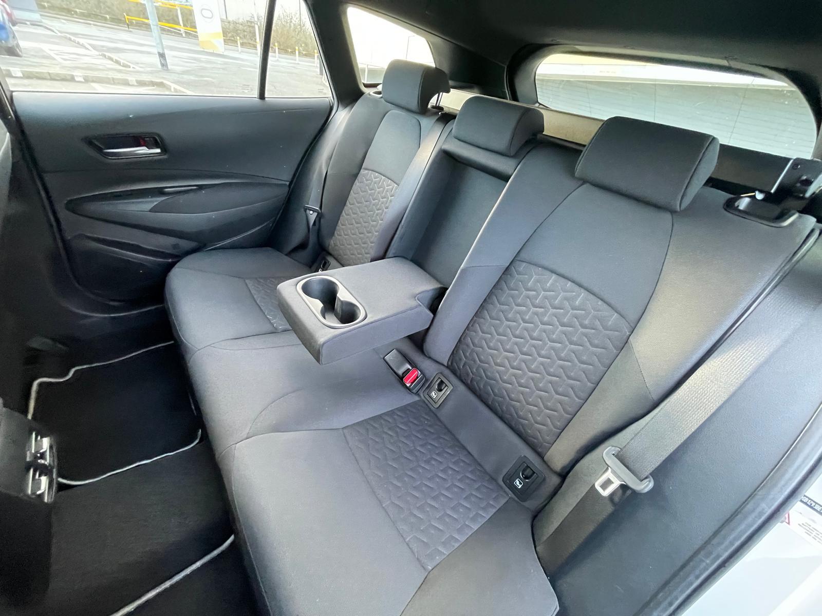 Toyota Corolla 1.8 VVT-h GPF Icon Tech Touring Sports 5dr Petrol Hybrid CVT Euro 6 (s/s) (122 ps)