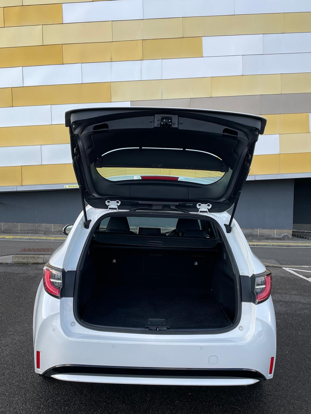 Toyota Corolla 1.8 VVT-h GPF Icon Tech Touring Sports 5dr Petrol Hybrid CVT Euro 6 (s/s) (122 ps)