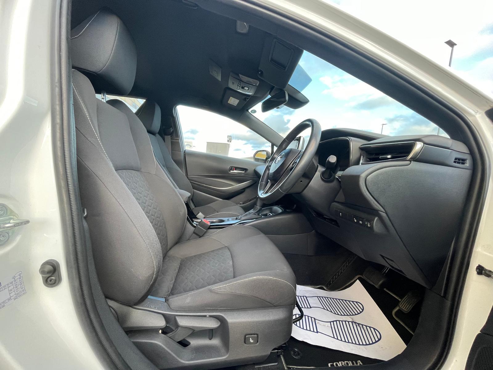 Toyota Corolla 1.8 VVT-h GPF Icon Tech Touring Sports 5dr Petrol Hybrid CVT Euro 6 (s/s) (122 ps)