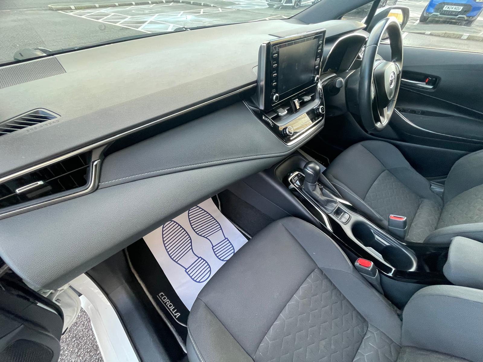 Toyota Corolla 1.8 VVT-h GPF Icon Tech Touring Sports 5dr Petrol Hybrid CVT Euro 6 (s/s) (122 ps)