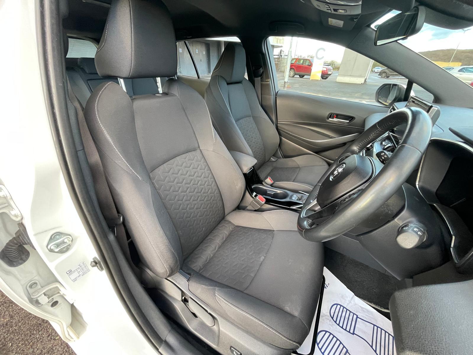 Toyota Corolla 1.8 VVT-h GPF Icon Tech Touring Sports 5dr Petrol Hybrid CVT Euro 6 (s/s) (122 ps)