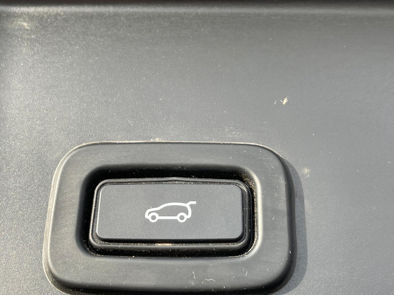 Land Rover Range Rover Evoque 2.0 D180 First Edition SUV 5dr Diesel Auto 4WD Euro 6 (s/s) (180 ps)