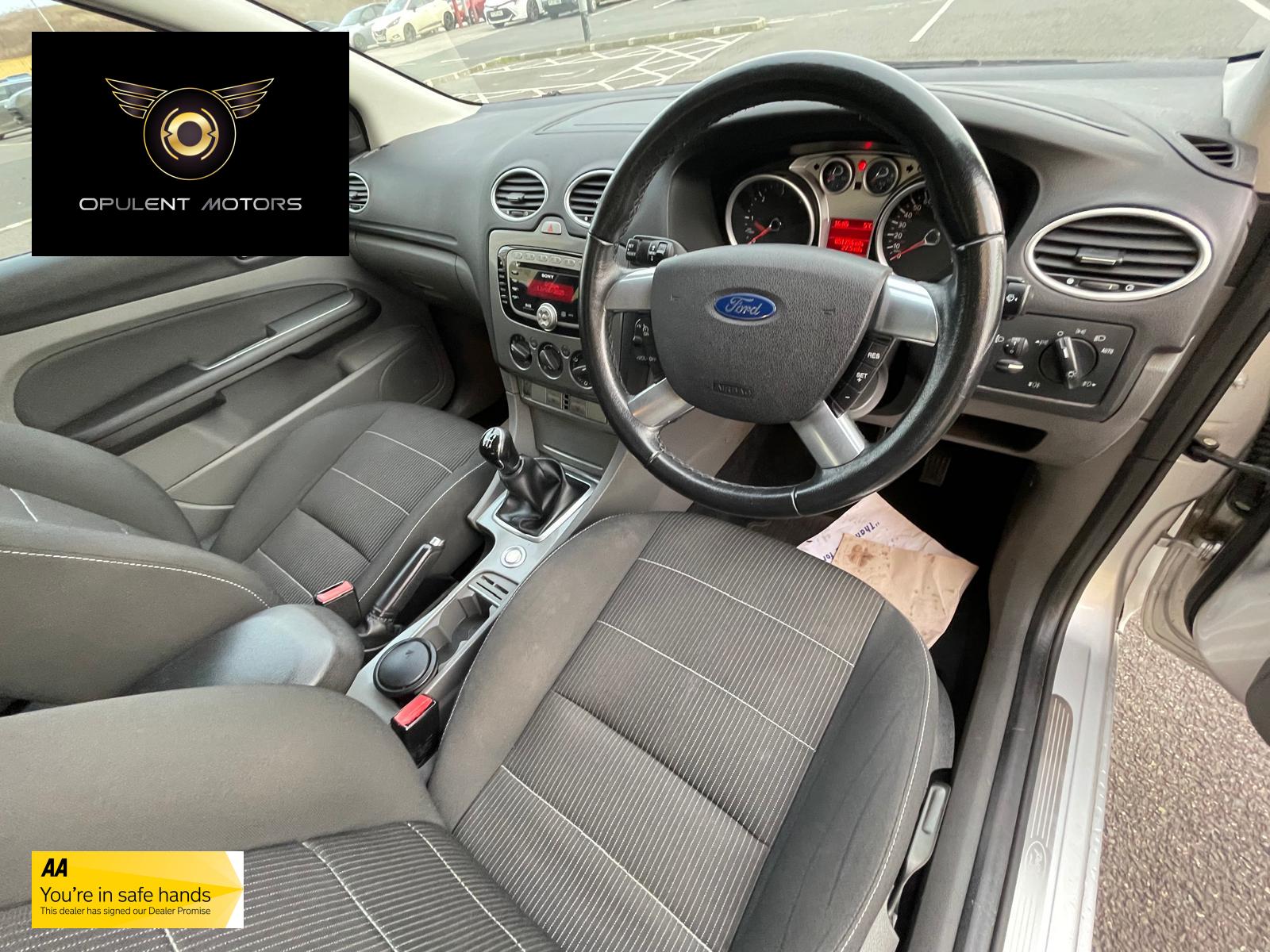 Ford Focus 1.6 TDCi DPF Titanium Hatchback 5dr Diesel Manual (115 g/km, 108 bhp)