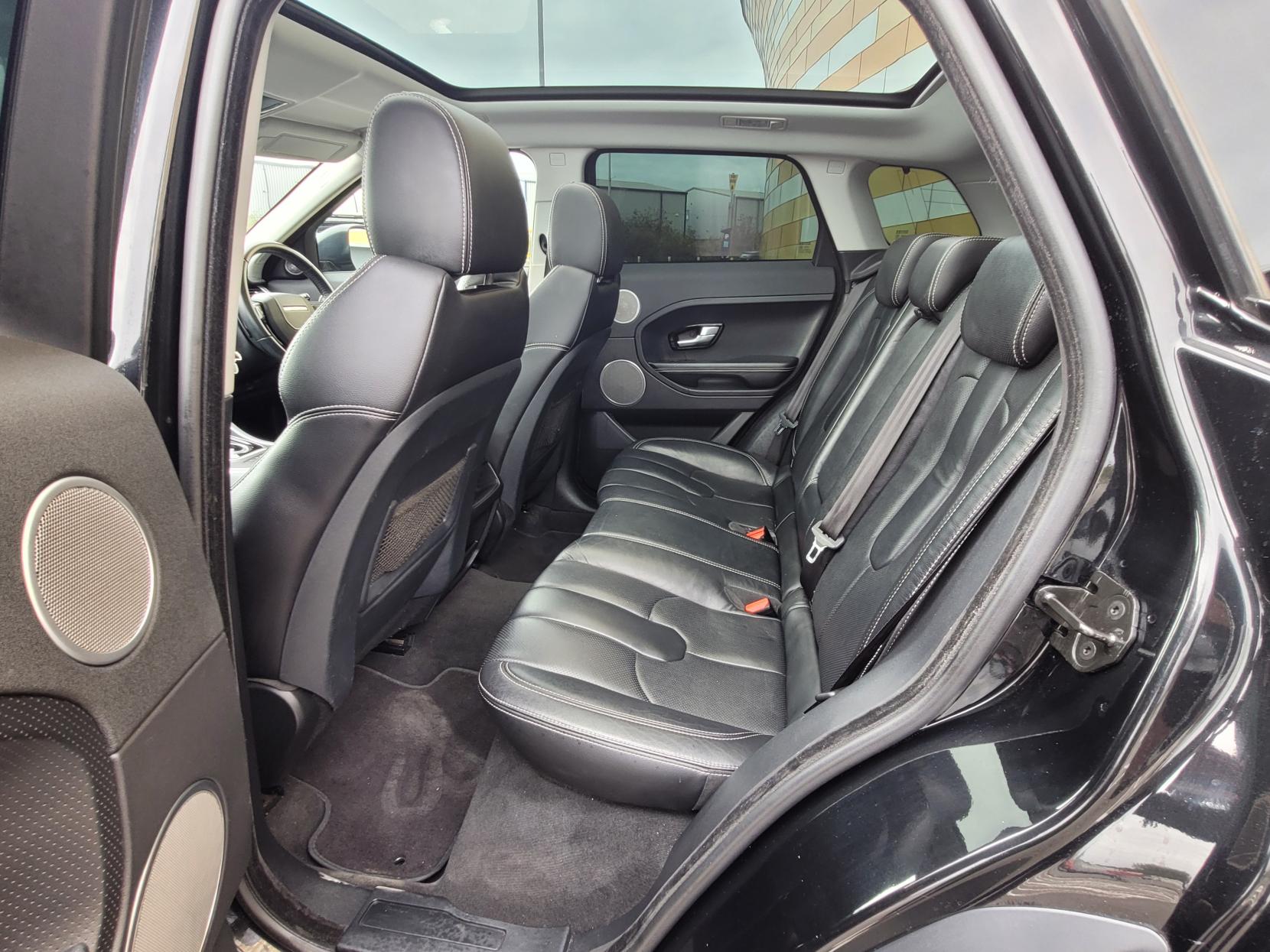 Land Rover Range Rover Evoque 2.2 SD4 Dynamic SUV 5dr Diesel Auto 4WD Euro 5 (s/s) (190 ps)