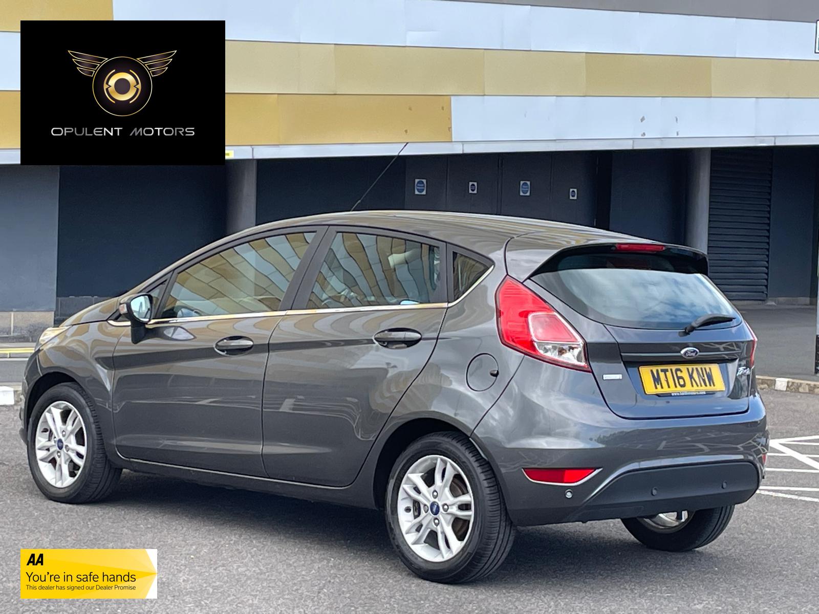 Ford Fiesta 1.0T EcoBoost Zetec Hatchback 5dr Petrol Powershift Euro 6 (100 ps)