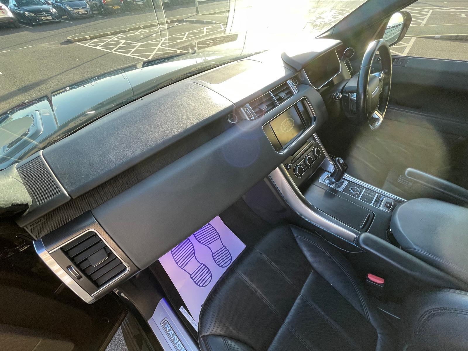 Land Rover Range Rover Sport 3.0 SD V6 HSE Dynamic SUV 5dr Diesel Auto 4WD Euro 5 (s/s) (292 ps)