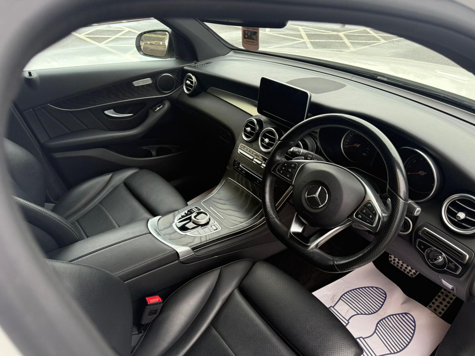 Mercedes-Benz GLC 2.0 GLC250 AMG Line SUV 5dr Petrol G-Tronic+ 4MATIC Euro 6 (s/s) (211 ps)