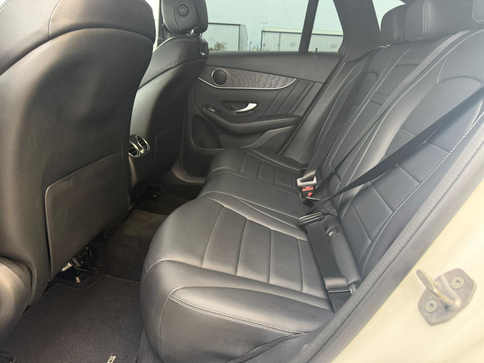 Mercedes-Benz GLC 2.0 GLC250 AMG Line SUV 5dr Petrol G-Tronic+ 4MATIC Euro 6 (s/s) (211 ps)