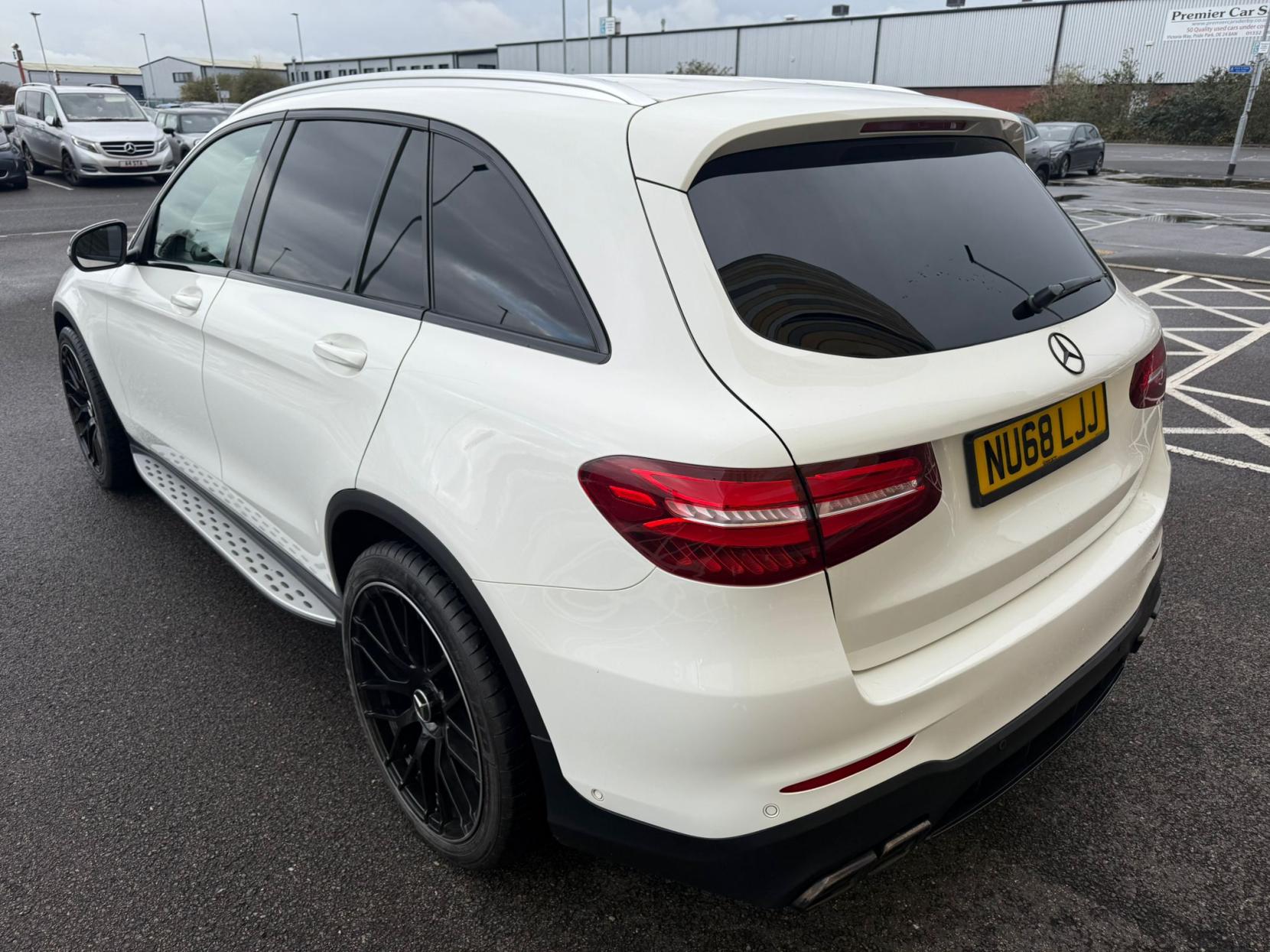 Mercedes-Benz GLC 2.0 GLC250 AMG Line SUV 5dr Petrol G-Tronic+ 4MATIC Euro 6 (s/s) (211 ps)