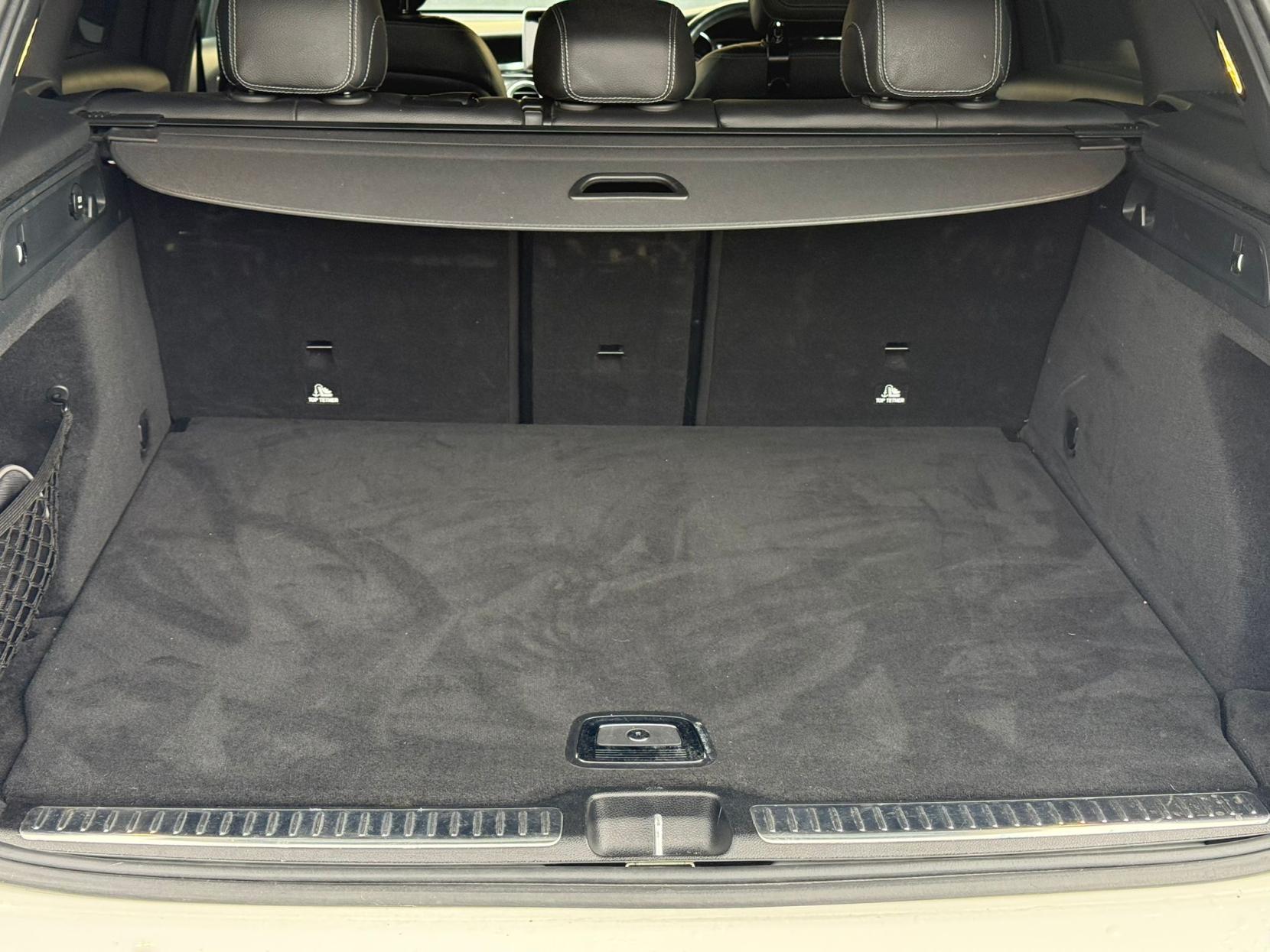 Mercedes-Benz GLC 2.0 GLC250 AMG Line SUV 5dr Petrol G-Tronic+ 4MATIC Euro 6 (s/s) (211 ps)