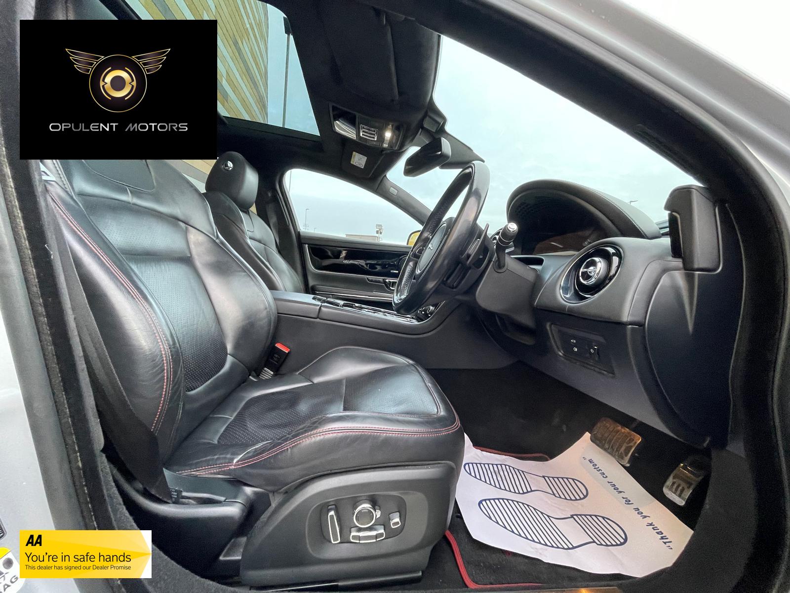 Jaguar XJ 3.0d V6 R-Sport Saloon 4dr Diesel Auto Euro 6 (s/s) (300 ps)