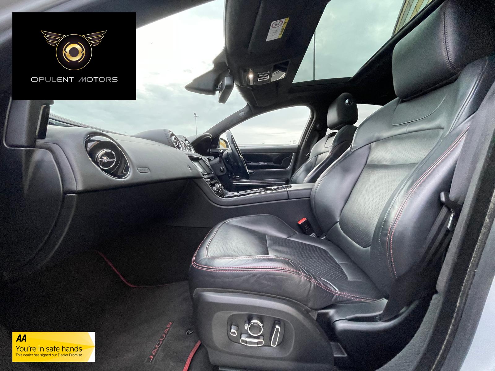 Jaguar XJ 3.0d V6 R-Sport Saloon 4dr Diesel Auto Euro 6 (s/s) (300 ps)